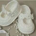 Handmade White Woolen Newborn Baby Shoes